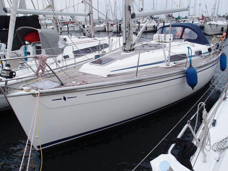 Book yachts online - sailboat - Bavaria 34 Cruiser - Pandora - rent