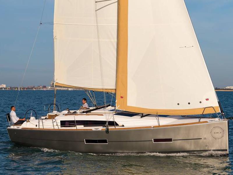 Book yachts online - sailboat - Dufour 382 GL - Phoneix - rent