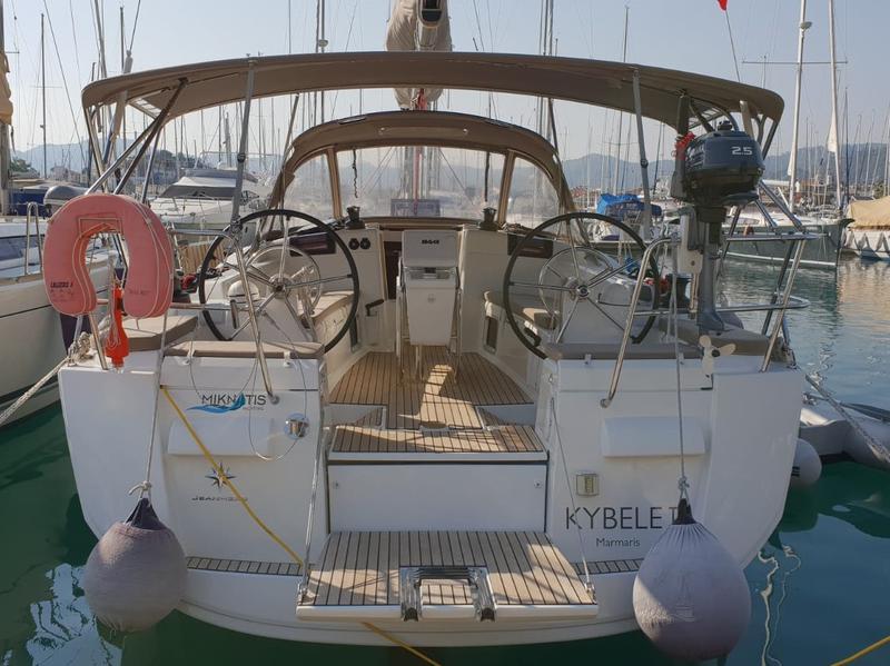 Book yachts online - sailboat - Sun Odyssey 409 - Kybele - rent