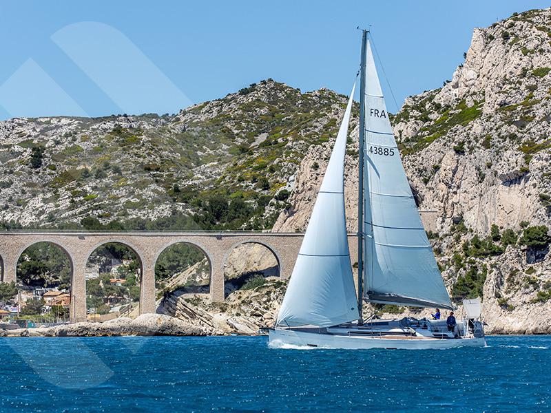 Book yachts online - sailboat - Grand Soleil 43 - Jabadao - rent