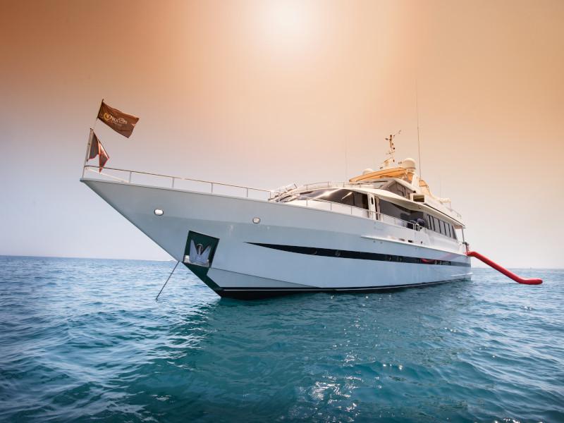 Book yachts online - motorboat - Heesen Yacht - Heartbeat of life - rent