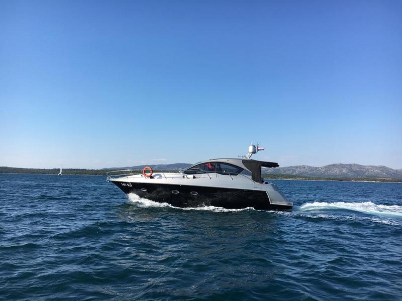 Book yachts online - motorboat - Mirakul 40 - MARTA VII - rent