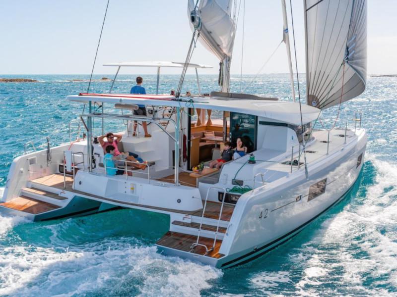 Book yachts online - catamaran - Lagoon 42 - Pulp Fiction - rent