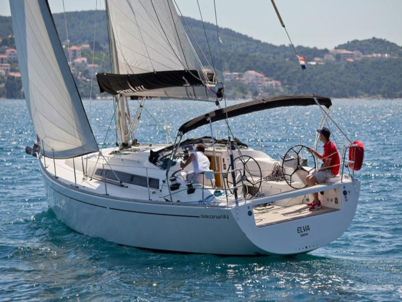 Book yachts online - sailboat - Salona 44 - Elva - rent