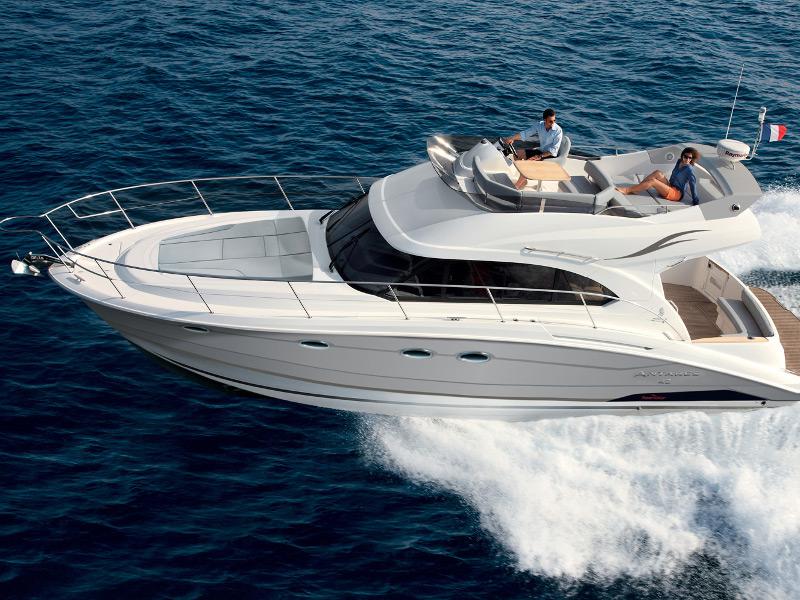 Book yachts online - motorboat - Antares 42 Fly - Santin - rent