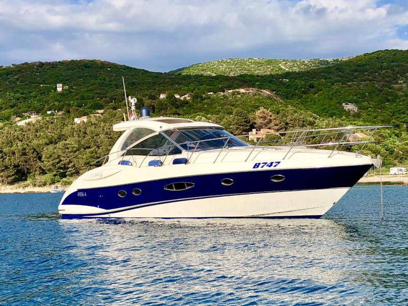 Book yachts online - motorboat - Atlantis 47 - B 747 - rent
