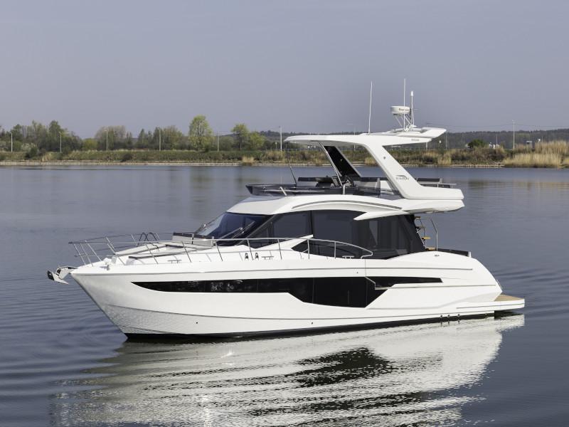 Book yachts online - motorboat - Galeon 500 Fly - Barbara - rent