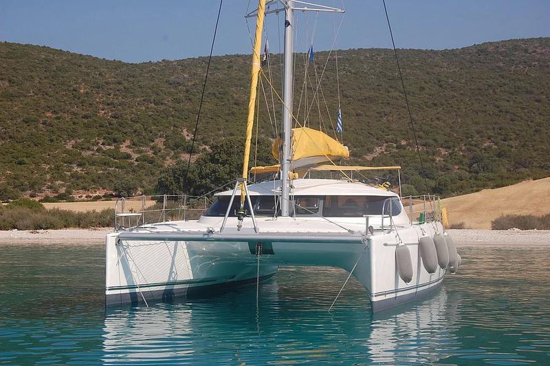 Book yachts online - catamaran - Lavezzi 40 - Daniela - rent