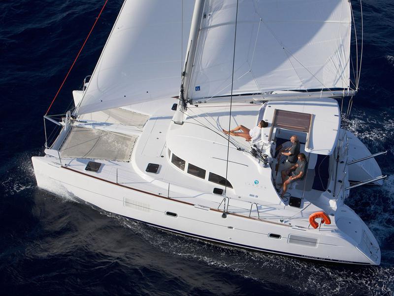 Book yachts online - catamaran - Lagoon 380 - Dattilo - rent