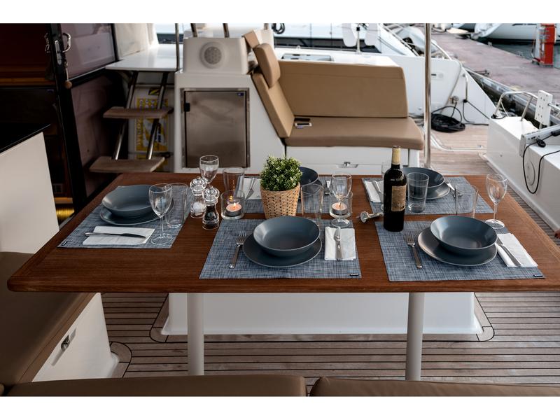 Book yachts online - catamaran - Helia 44 - FANTASEA - rent