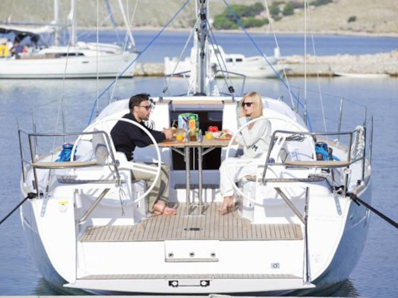 Book yachts online - sailboat - Elan Impressin 40.1 - Kate - rent