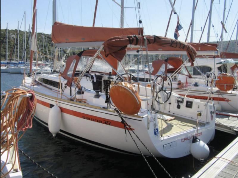 Book yachts online - sailboat - Salona 38 - Cocktail - rent