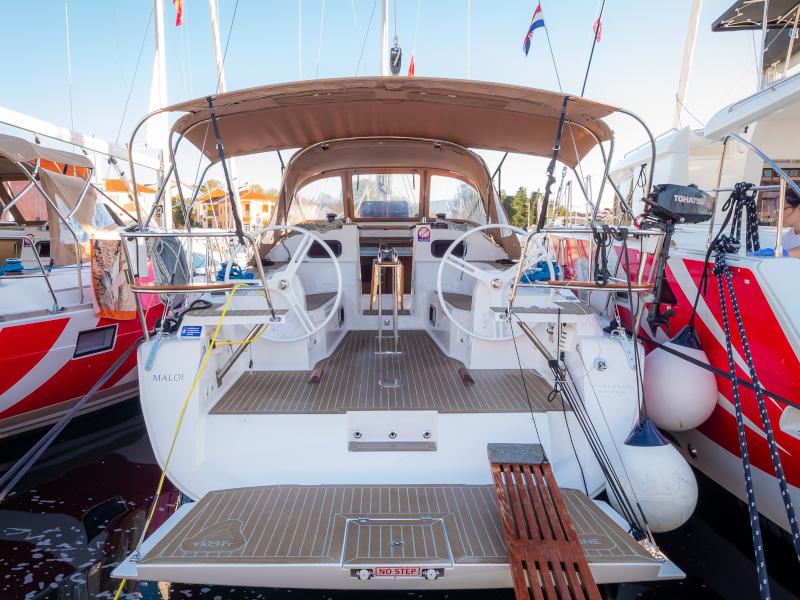 Book yachts online - sailboat - Elan 40 Impression - Maloi - rent