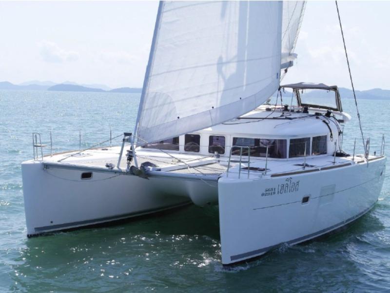 Book yachts online - catamaran - Lagoon 400 S2 - Helios - rent