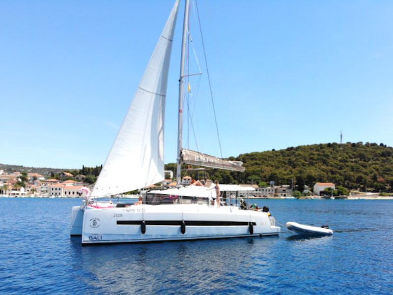 Book yachts online - catamaran - Bali 4.1 - Jax - rent