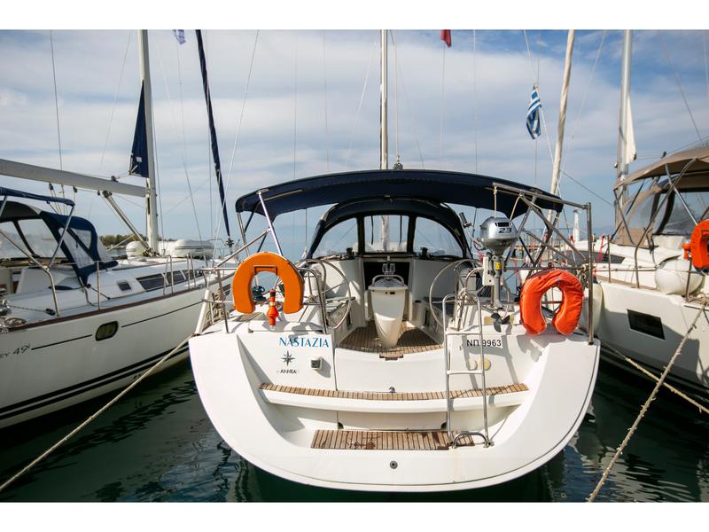 Book yachts online - sailboat - Sun Odyssey 42 i - SOD42i - rent