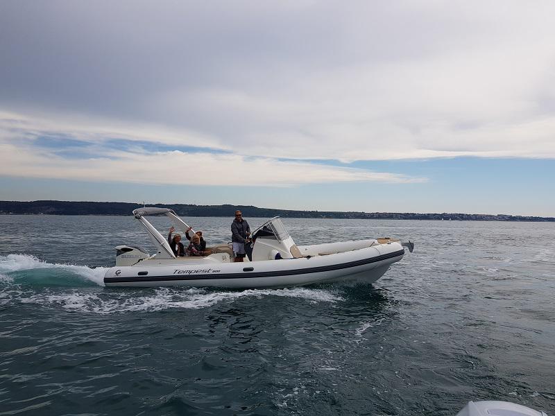 Book yachts online - motorboat - TEMPEST 800 + Suzuki 350 - CAPELLI - rent
