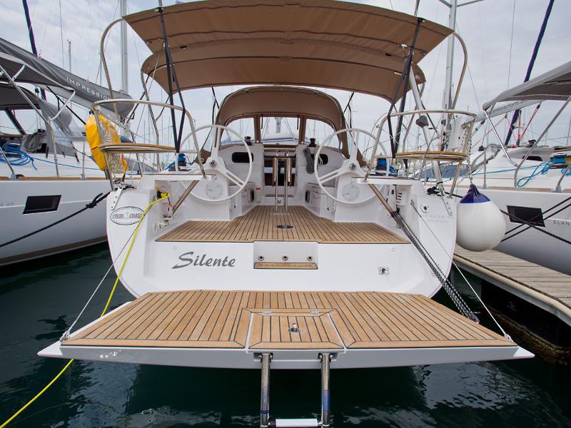 Book yachts online - sailboat - Elan 40 Impression - SILENTE - rent