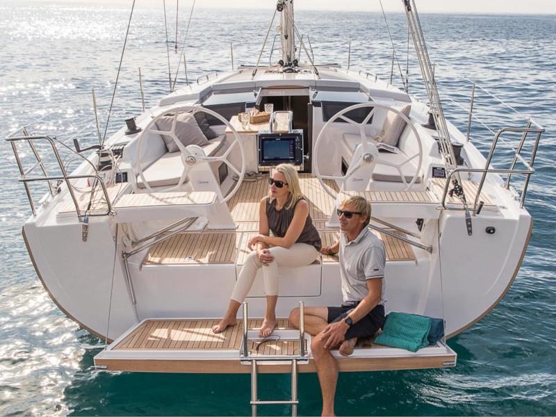Book yachts online - sailboat - Hanse 418 - JOKER - rent