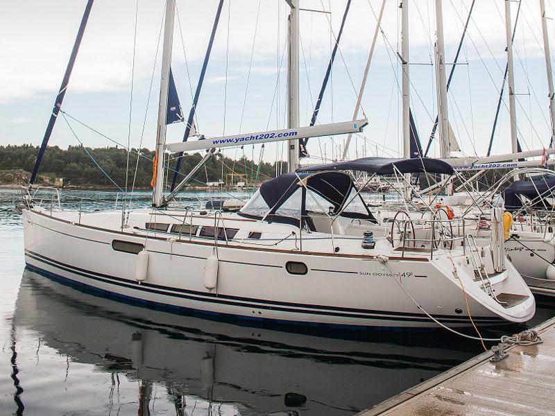 Book yachts online - sailboat - Sun Odyssey 49i - NAIRA - rent