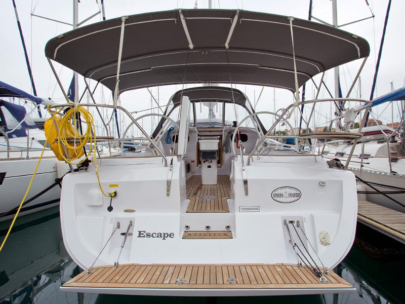 Book yachts online - sailboat - Elan 394 Impression - ESCAPE - rent