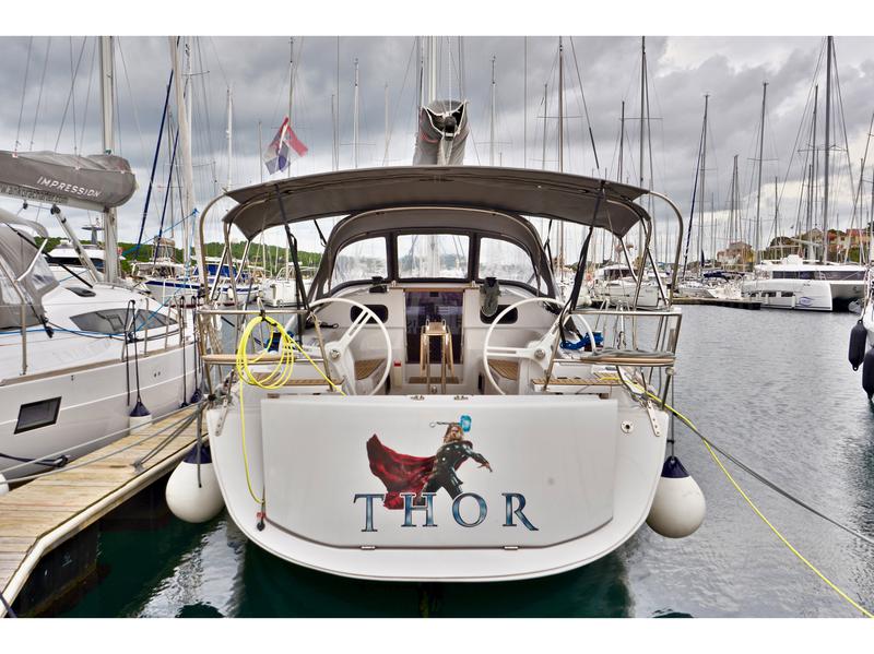 Book yachts online - sailboat - Elan 40 Impression - THOR - rent