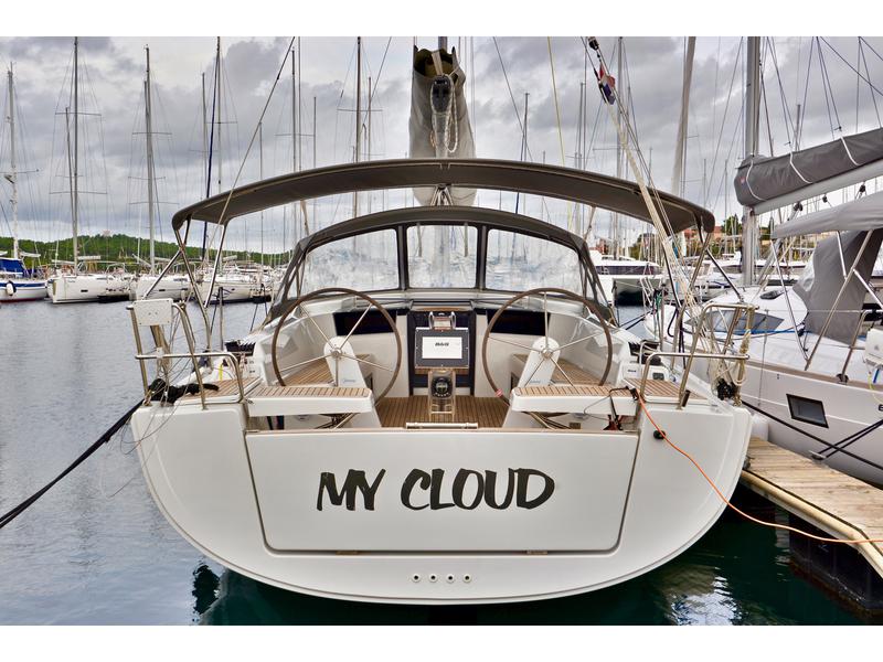 Book yachts online - sailboat - Hanse 418 - MY CLOUD - rent