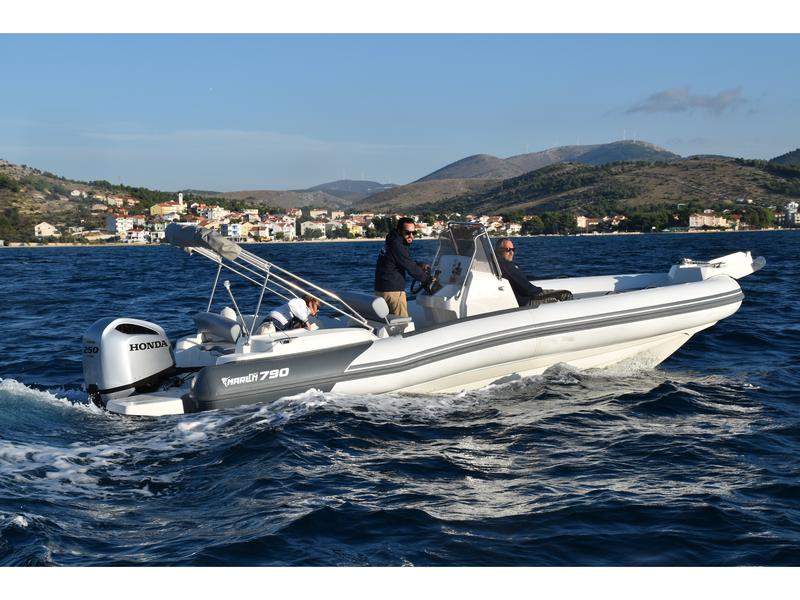 Book yachts online - motorboat - Marlin 790 Dynamic - Marlin 790 Dynamic - rent