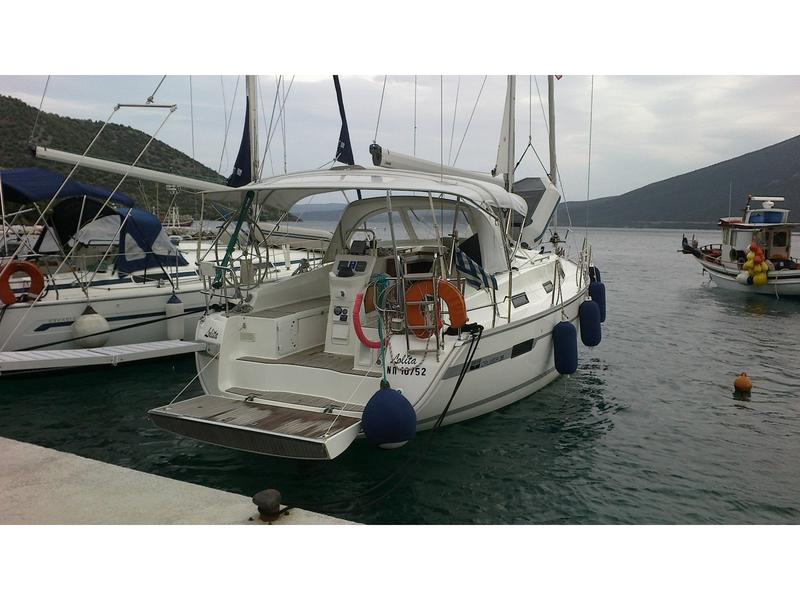 Book yachts online - sailboat - Bavaria Cruiser 36 - Lolita - rent