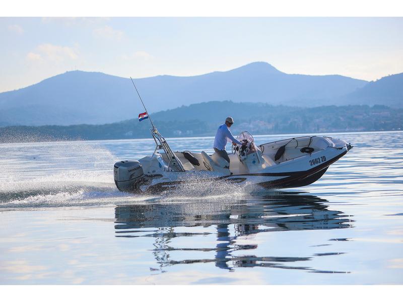 Book yachts online - motorboat - Zar 61 - no name - rent