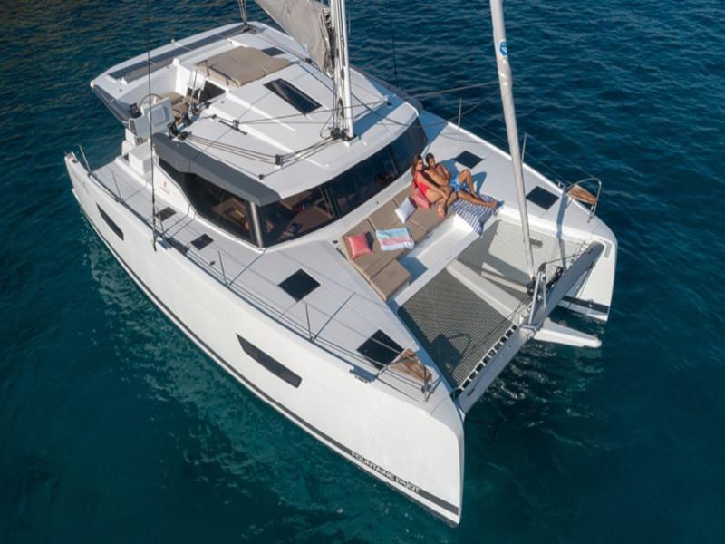 Book yachts online - catamaran - Fountaine Pajot Astréa 42 - Orestes- A/C &amp; Watermaker &amp; Generator- 4+2 Cabins/4 Heads - rent