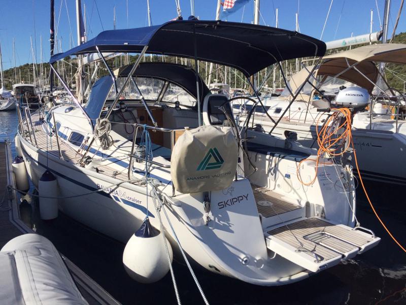 Book yachts online - sailboat - Bavaria 34 Cruiser - Skippy - rent