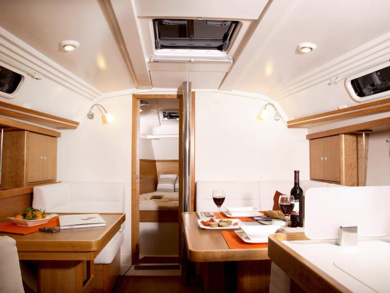 Book yachts online - sailboat - Hanse 375 - Baba Yaga - rent