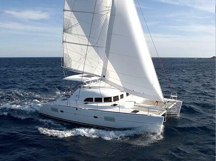 Book yachts online - catamaran - Lagoon 380 S2 - Mare Salsa - rent