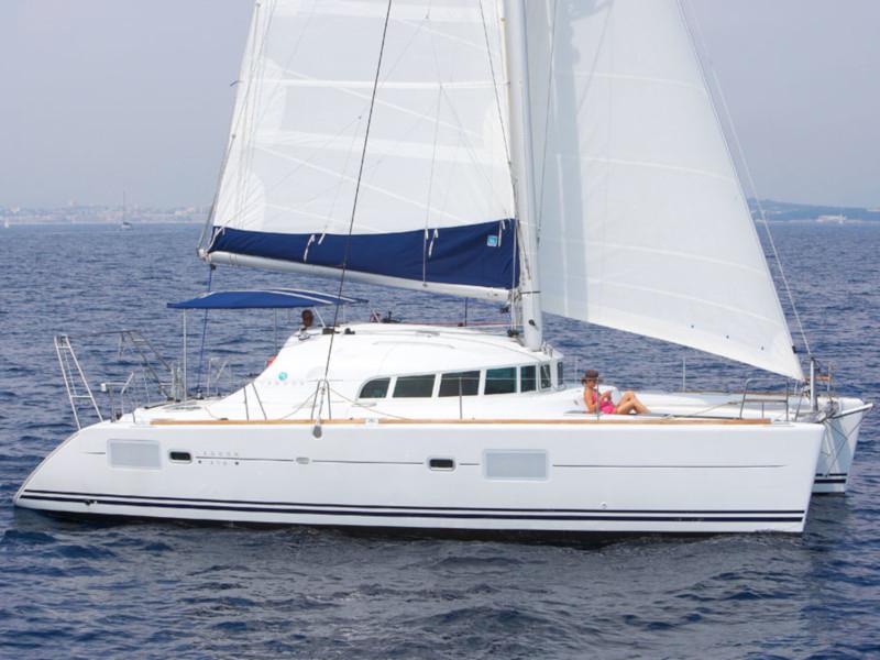 Book yachts online - catamaran - Lagoon 410 S2 - Mistress - rent