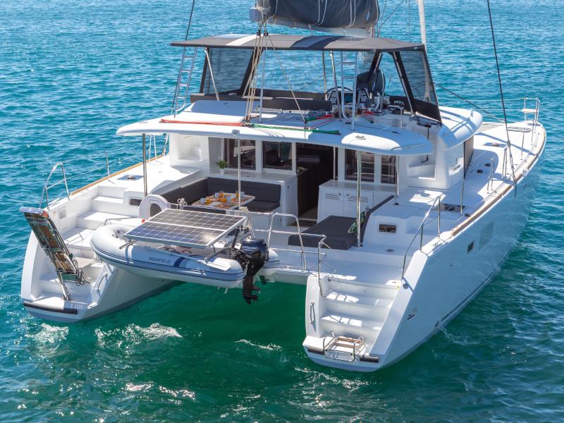 Book yachts online - catamaran - Lagoon 450  Flybridge - Medousa - rent