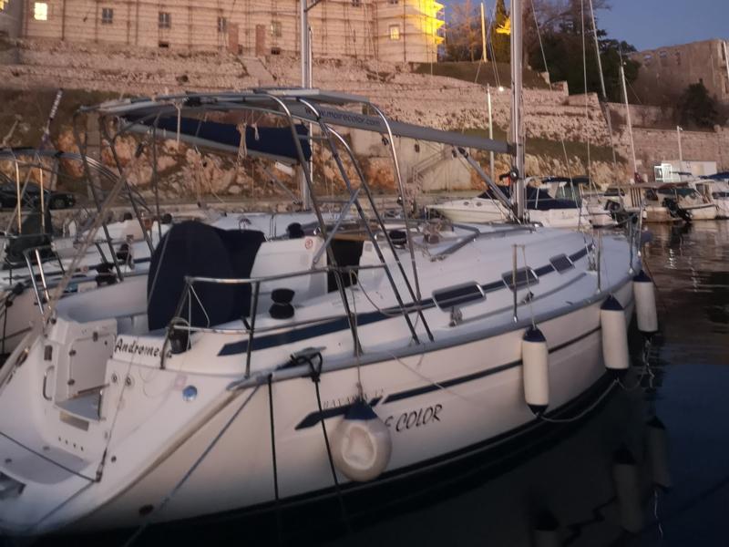 Book yachts online - sailboat - Bavaria 32 - Andromeda - rent