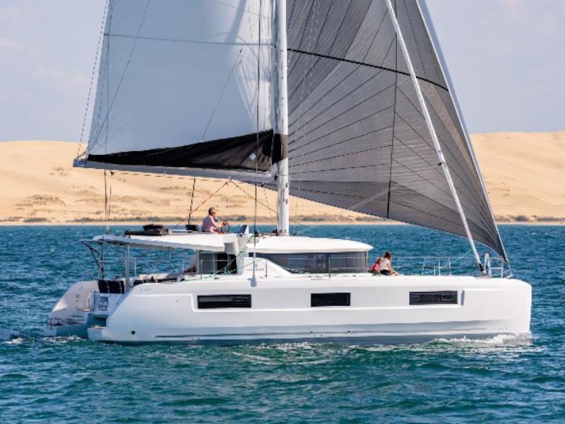 Book yachts online - catamaran - Lagoon 46 - Sbronzo - rent