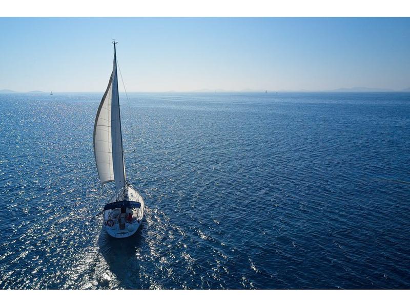 Book yachts online - sailboat - Bavaria 46 C - MH 18 - rent