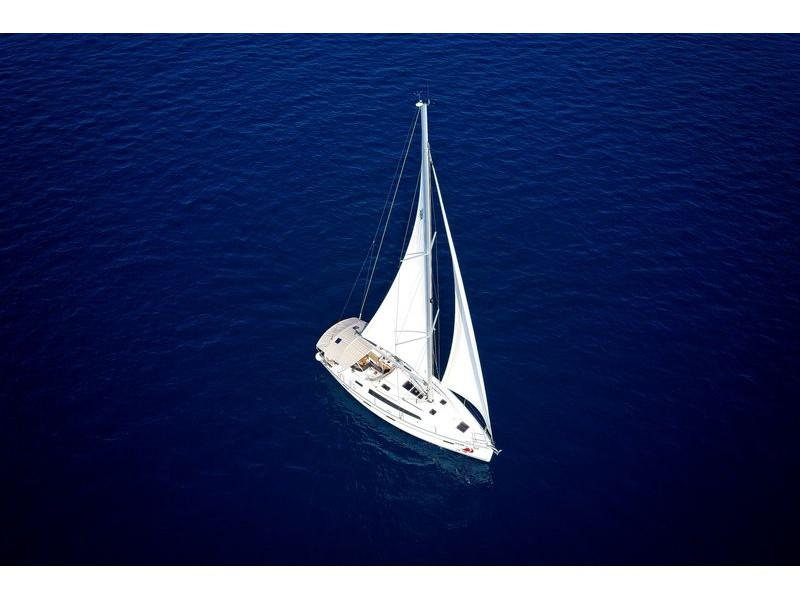 Book yachts online - sailboat - Bavaria Cruiser 41 - MH 71 - rent