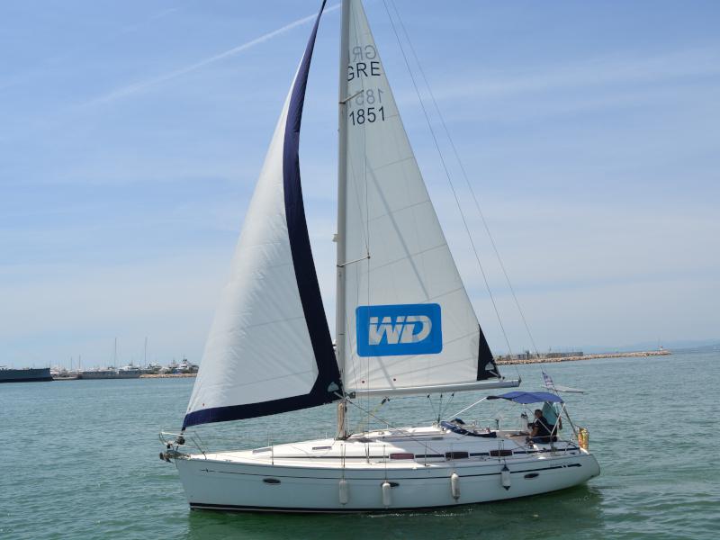 Book yachts online - sailboat - Bavaria 39 Cruiser - Fluid I  - rent