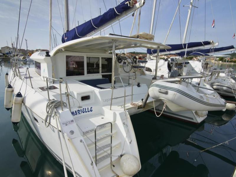 Book yachts online - catamaran - Lagoon 421 - Marielle - rent