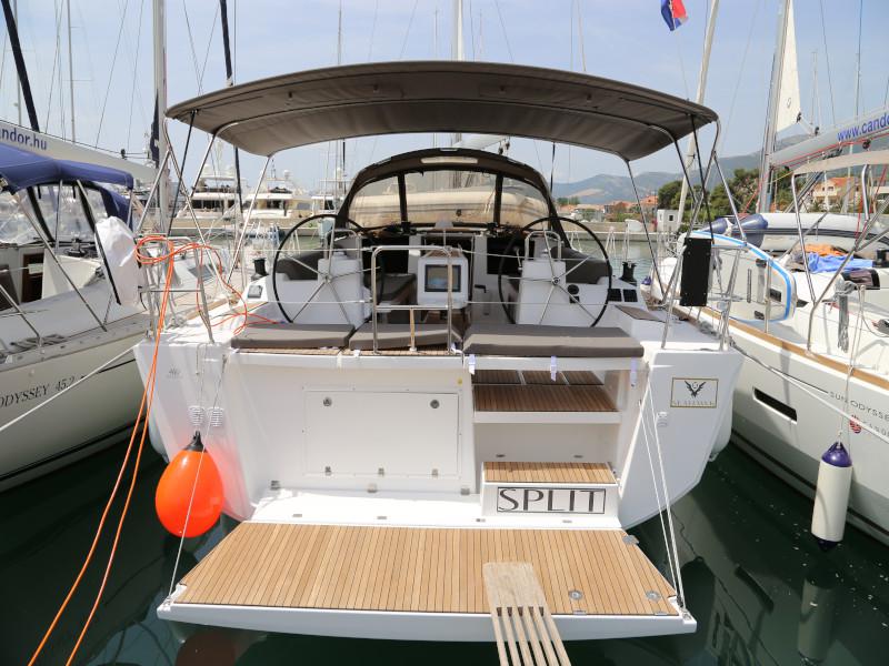 Book yachts online - sailboat - Dufour 460 Grand Large - Sea  Hawk  - rent