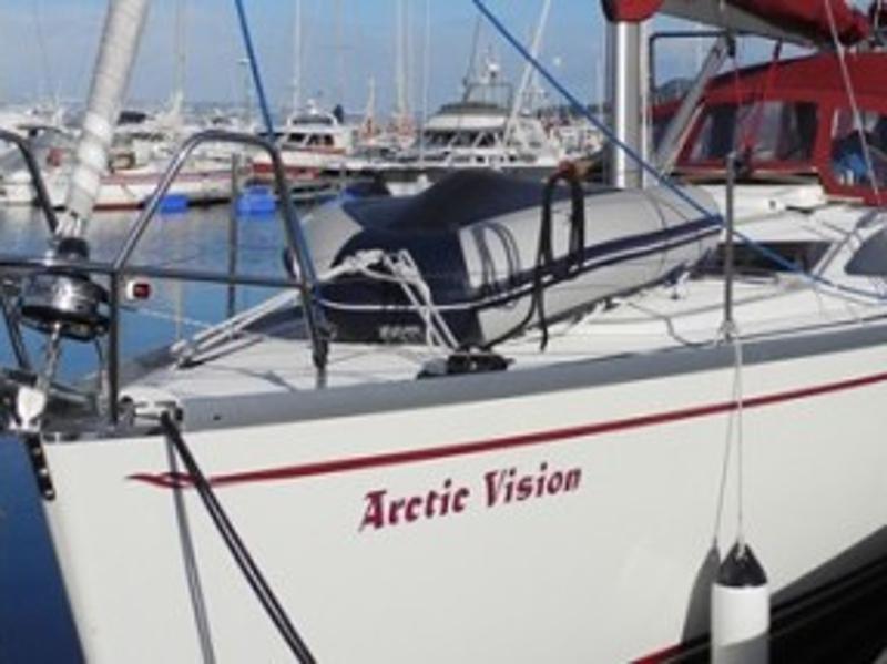 Book yachts online - sailboat - Delphia 37 - Arctic Vision - rent
