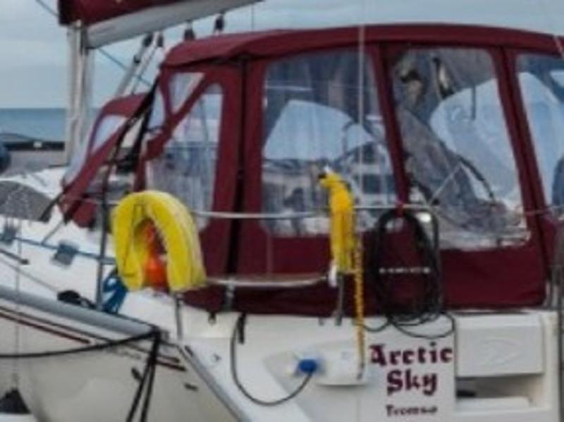 Book yachts online - sailboat - Delphia 40 - Arctic Sky - rent