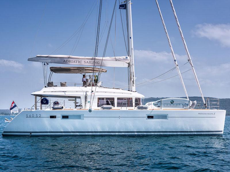 Book yachts online - catamaran - Lagoon 560 S2 - PRINCESS SELINE - rent
