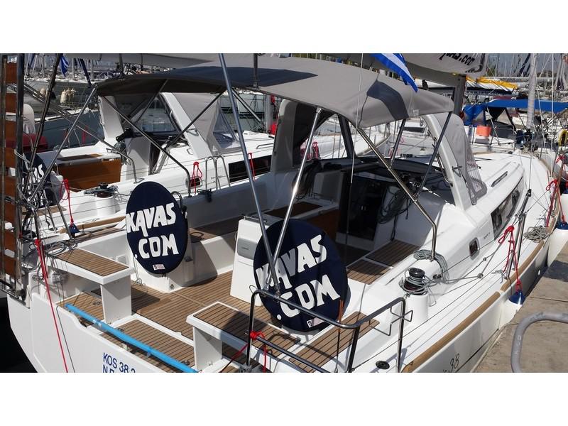 Book yachts online - sailboat - Oceanis 38 - KOS 38.4 - rent