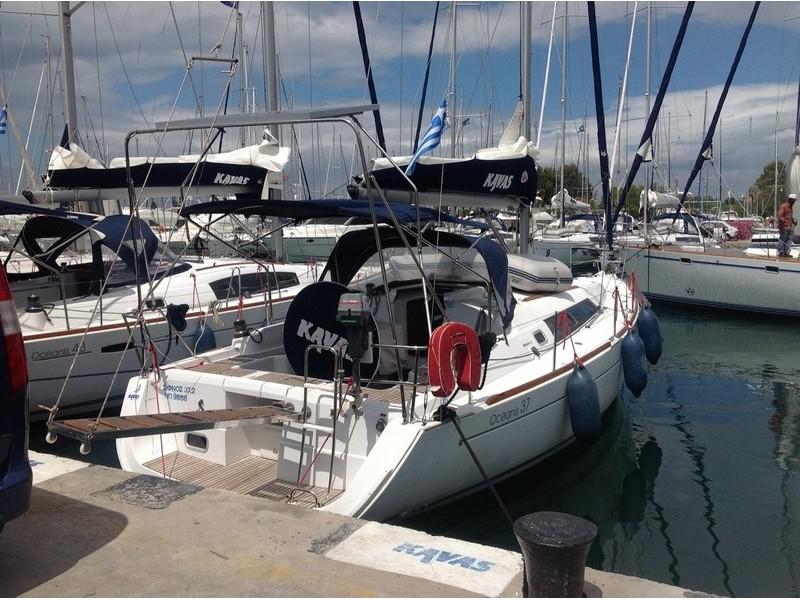 Book yachts online - sailboat - Oceanis 37 - Sifnos 37.3 - rent