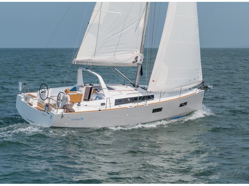 Book yachts online - sailboat - Oceanis 38 - KOS 38.1 - rent