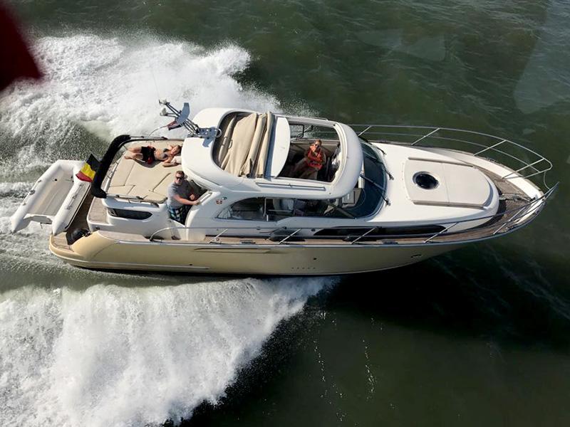 Book yachts online - motorboat - Marex 370 ACC - Fily (AC, Generator, Bowthruster, Sterntruster) - rent